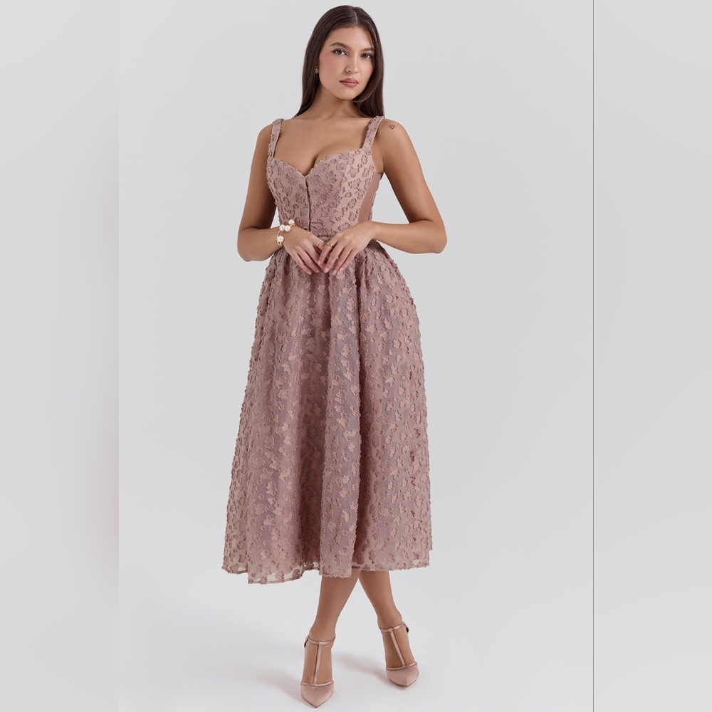 NWT HOUSE OF CB LOVELY FRENCH ROSE SWEETHEART NECKLINE MIDI DRESS SZ SMALL